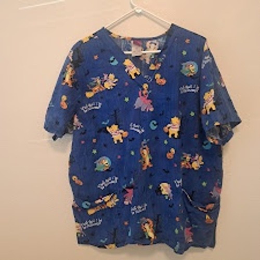 Disney Winnie the Pooh Halloween Scrub Top 2X Blue V-Neck Tigger Eeyore Piglet